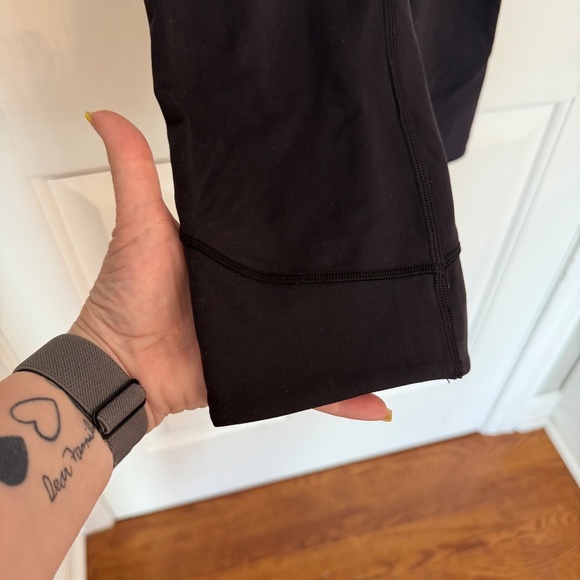 Lululemon In Movement Crop *Everlux 19" Black 45485 - Picture 7 of 14